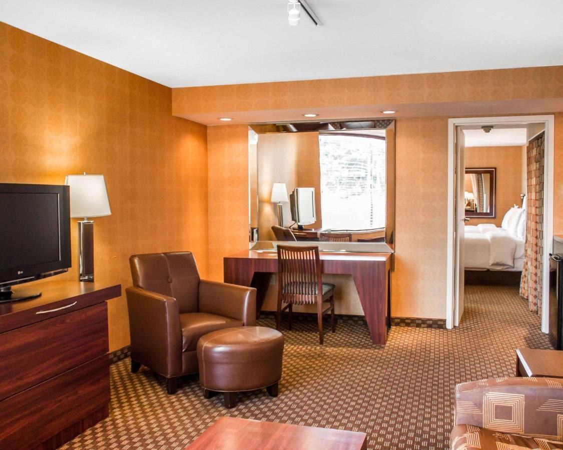 The Woodlands Inn Wilkes-Barre Exterior foto
